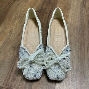 Brand new ballet flat pearl knot and crystal decoration